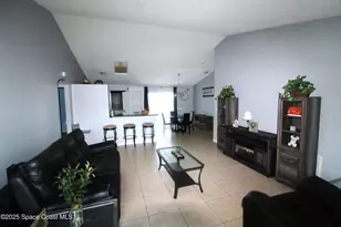 1021 Sablon St SE, Palm Bay, FL 32909 - Photo 3