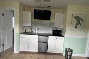 303 Amherst Ave, Melbourne, FL 32901 - Photo 3