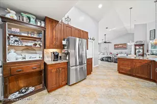 910 Brookshire Cir, Malabar, FL 32950 - Photo 7