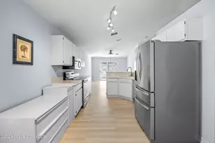 1515 Vista Lake Cir, Melbourne, FL 32904 - Photo 11