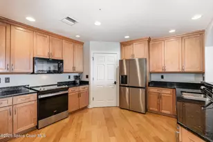 1437 Pineapple Ave, Melbourne, FL 32935 - Photo 9