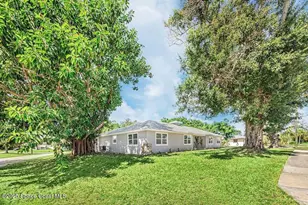 300 Riomar Dr, Port Saint Lucie, FL 34952 - Photo 5