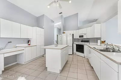 813 Oakwood Drive, Melbourne, FL 32940 - Photo 17