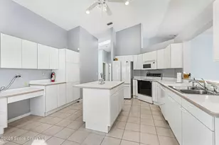 813 Oakwood Dr, Melbourne, FL 32940 - Photo 17