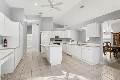 813 Oakwood Drive, Melbourne, FL 32940 - Photo 17