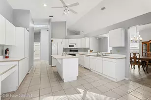 813 Oakwood Dr, Melbourne, FL 32940 - Photo 17