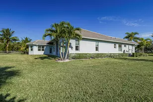 395 Sapphire Way SW, Vero Beach, FL 32968 - Photo 51