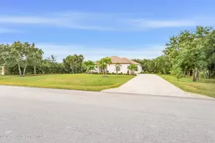 2402 Westhorpe Dr, Malabar, FL 32950 - Photo 5