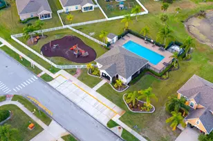 1955 Snapdragon Dr NW, Palm Bay, FL 32907 - Photo 3