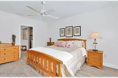 5949 Buttonwood Square, Vero Beach, FL 32966 - Photo 15