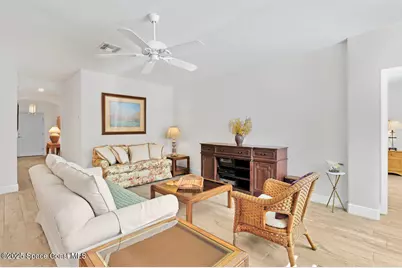 5949 Buttonwood Square, Vero Beach, FL 32966 - Photo 9