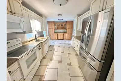 2848 Watkins Drive, Melbourne, FL 32901 - Photo 9