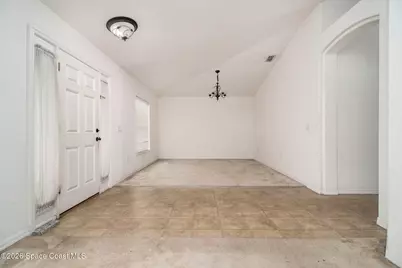 608 Cypress Oak Circle, Deland, FL 32720 - Photo 5