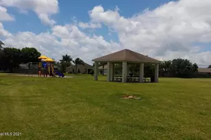 720 Wickham Lakes Dr, Melbourne, FL 32940 - Photo 13