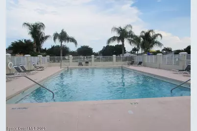 720 Wickham Lakes Drive, Melbourne, FL 32940 - Photo 17