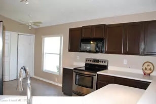 720 Wickham Lakes Dr, Melbourne, FL 32940 - Photo 7