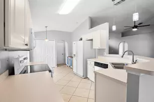 1106 White Oak Cir, Melbourne, FL 32934 - Photo 7