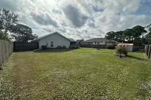 561 Sherman St SE, Palm Bay, FL 32909 - Photo 7