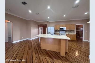 802 Del Mar Circle, Melbourne, FL 32904 - Photo 9