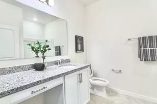 386 Glaspell Cir SE, Palm Bay, FL 32909 - Photo 5