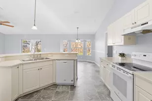 735 Crestline Ln NE, Palm Bay, FL 32907 - Photo 11