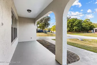 402 SW Sansom Lane, Port Saint Lucie, FL 34953 - Photo 33