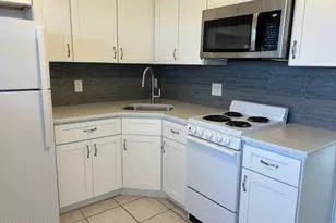 380 N Brevard Ave, Cocoa Beach, FL 32931 - Photo 5