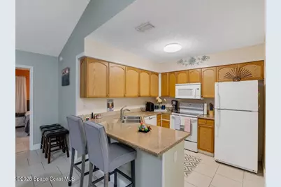 2020 Vero South Circle SW #4, Vero Beach, FL 32962 - Photo 9