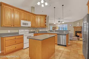 1081 Meadowbrook Rd NE, Palm Bay, FL 32905 - Photo 15