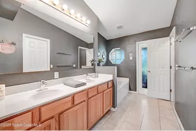 1652 La Maderia Drive SW, Palm Bay, FL 32908 - Photo 23