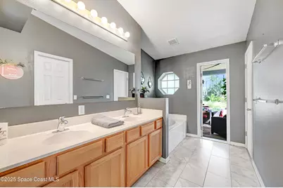 1652 La Maderia Drive SW, Palm Bay, FL 32908 - Photo 29