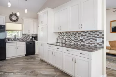 33 W Melbourne Avenue, Melbourne, FL 32901 - Photo 11