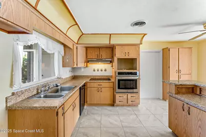 272 Bahama Boulevard, Cocoa Beach, FL 32931 - Photo 23