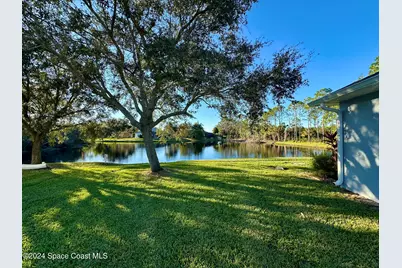 2461 Stratford Pointe Drive, West Melbourne, FL 32904 - Photo 3