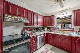 951 Pembroke Ave NE, Palm Bay, FL 32907 - Photo 29