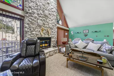 951 Pembroke Avenue NE, Palm Bay, FL 32907 - Photo 15