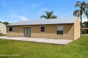 2252 SE Berkshire Blvd, Port Saint Lucie, FL 34952 - Photo 15