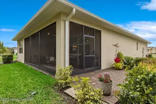 484 Veridian Cir NW, Palm Bay, FL 32907 - Photo 7