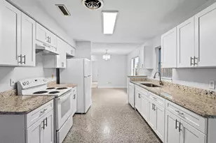 905 Lisa Dr, Titusville, FL 32780 - Photo 9