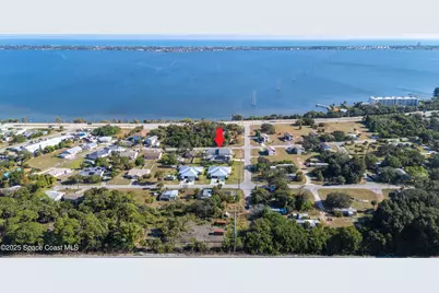 2869 Hiawatha Avenue NE, Palm Bay, FL 32905 - Photo 3