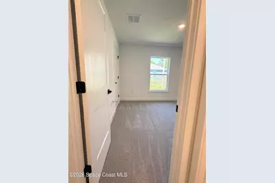 962 Seneca Avenue, Sebastian, FL 32958 - Photo 9