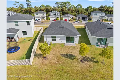 1668 Colebrook Circle SW, Palm Bay, FL 32908 - Photo 27