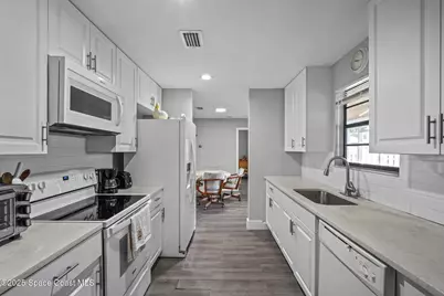 284 Emerson Drive NW, Palm Bay, FL 32907 - Photo 7