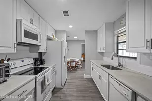 284 Emerson Dr NW, Palm Bay, FL 32907 - Photo 7