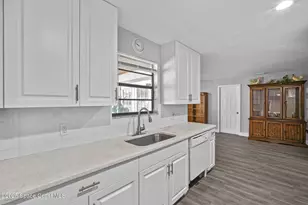 284 Emerson Dr NW, Palm Bay, FL 32907 - Photo 9