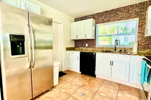 133 NE 1st St, Satellite Beach, FL 32937 - Photo 9