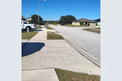 645 Chicago Way, Dundee, FL 33838 - Photo 25