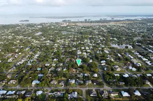 425 Banyan St, Sebastian, FL 32958 - Photo 3