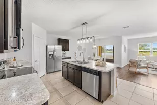 272 Moray Dr SW, Palm Bay, FL 32908 - Photo 7