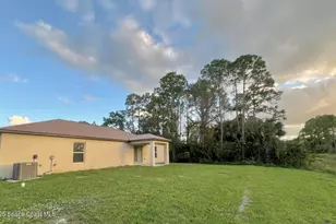 960 Happiness Ave SW, Palm Bay, FL 32908 - Photo 17